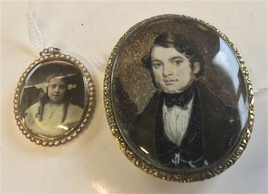 9ct gold & seed pearl oval photographic portrait pendant & a gilt-framed  oval miniature portrait of a gent (2)